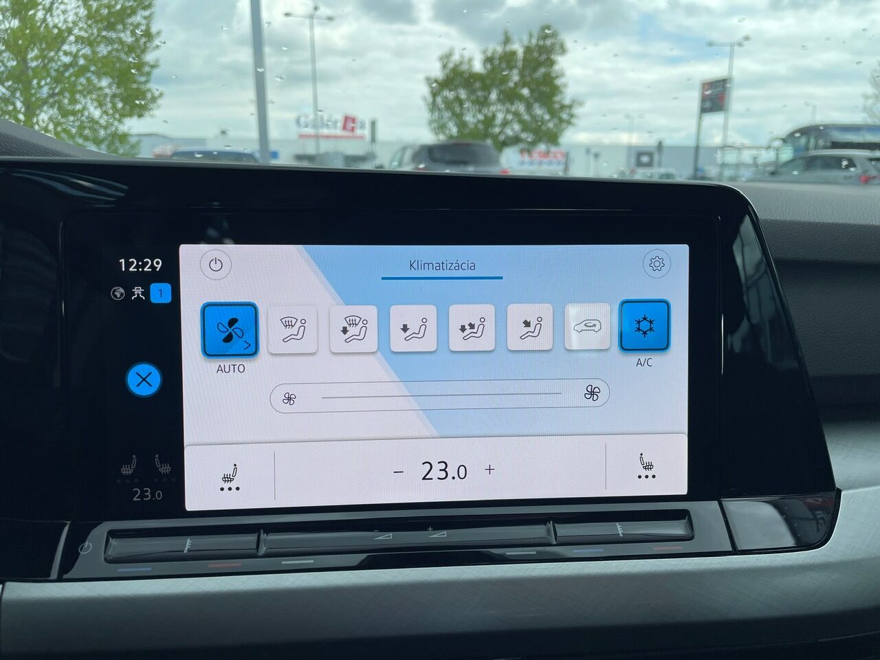 — VIII 2.0 TDI Life DSG